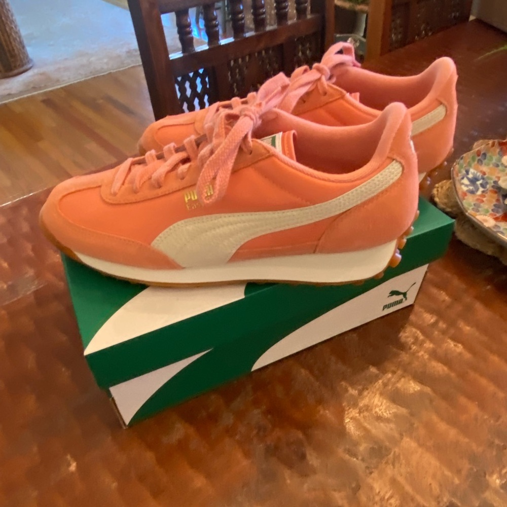 Puma Easy Rider Vintage Deeva Peach Women’s 9 NWT